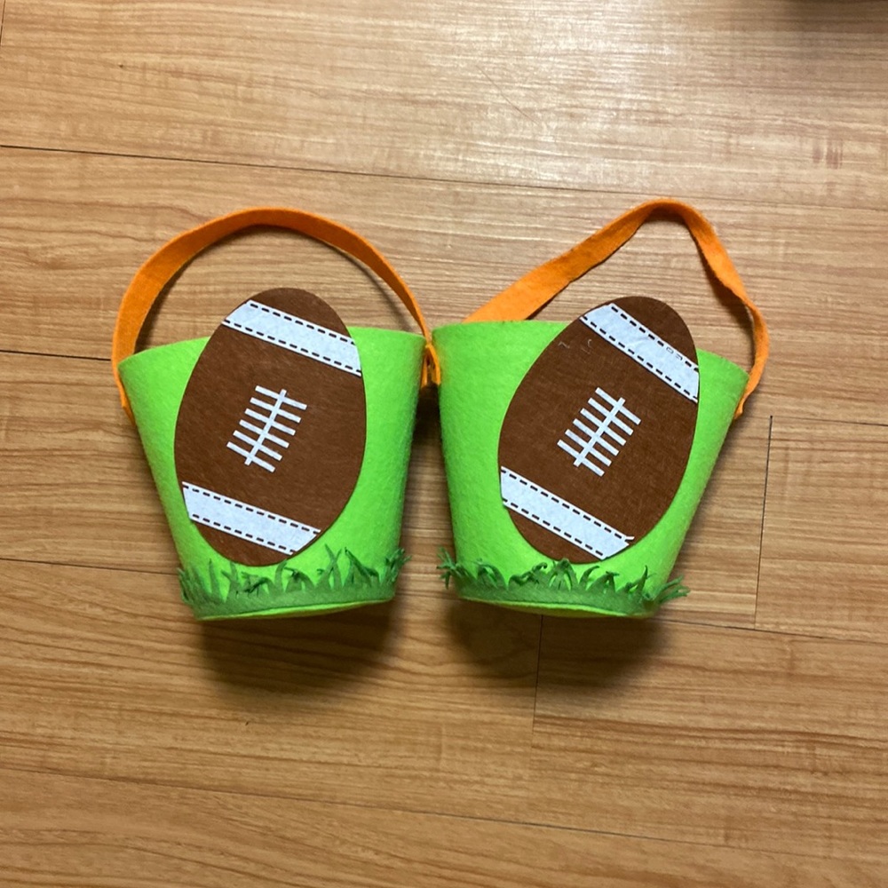 Felt football baskets
